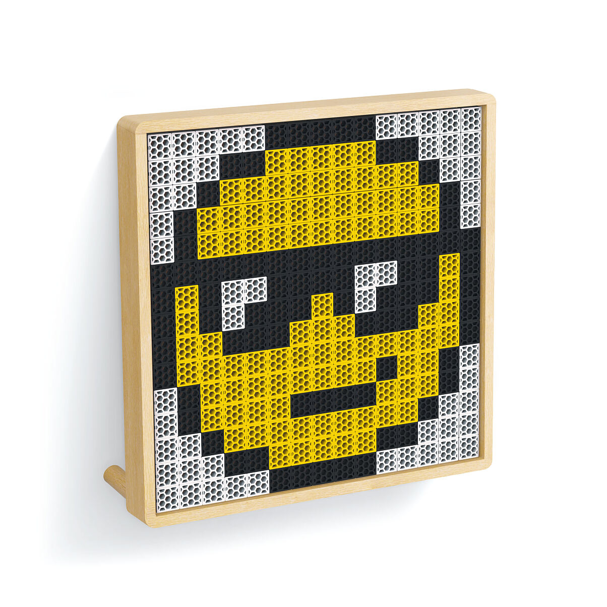 Bioblo Pixel SMILEY Wand Mockup
