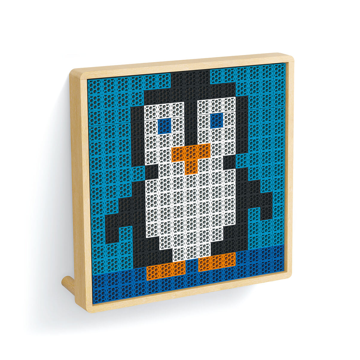 Bioblo Pixel PINGUIN Wand Mockup